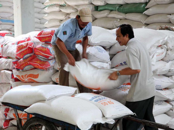 Philippines sẽ kiểm soát nhập khẩu gạo đến năm 2017 ảnh 1
