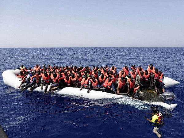 "Save the Children" triển khai tàu cứu hộ riêng trên Địa Trung Hải ảnh 1