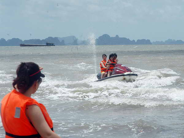 Bãi Cháy: Khách sạn phải niêm yết giá, đường dây nóng ảnh 1