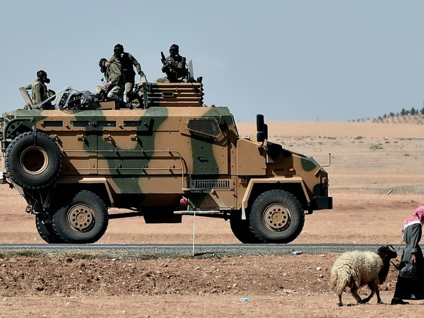 Phe đối lập Thổ Nhĩ Kỳ ủng hộ quân đội tấn công IS để cứu Kobane ảnh 1