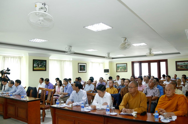 Văn hóa tâm linh gắn kết cộng đồng người Việt Nam tại Lào ảnh 1