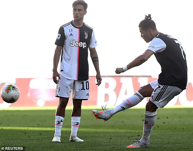 Ronaldo lập công, Juventus bứt tốc trong cuộc đua đến ngôi vương ảnh 1