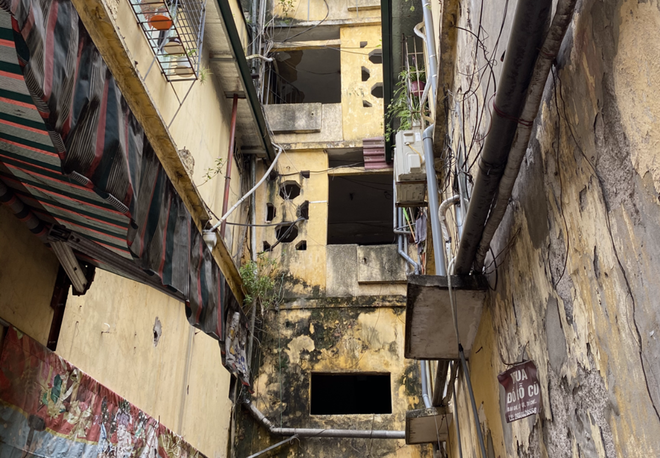 Nhà ống nằm sâu trong ngõ nhỏ, phố nhỏ: Mở lối thoát hiểm thế nào? ảnh 1