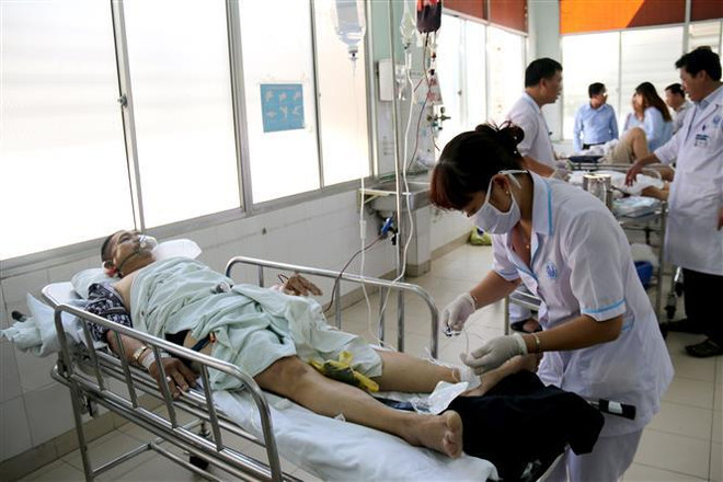 Danh tính các du khách nước ngoài trong vụ lật xe khách tại Bình Thuận ảnh 1