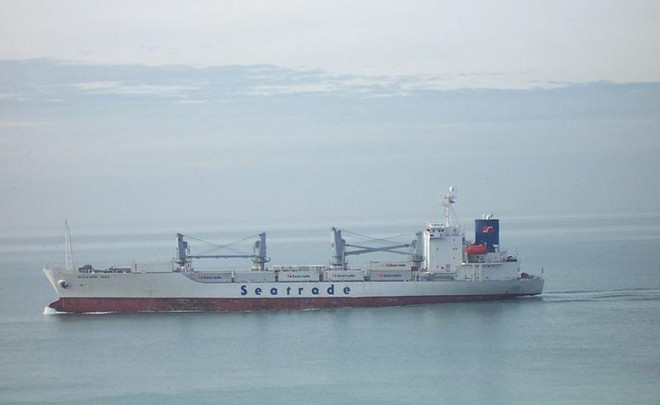 Cướp biển tấn công tàu ngoài khơi, bắt cóc 2 thành viên thủy thủ đoàn ảnh 1