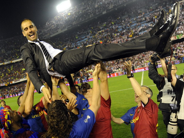 Pep Guardiola được tôn vinh là HLV bậc thầy thế giới ảnh 1