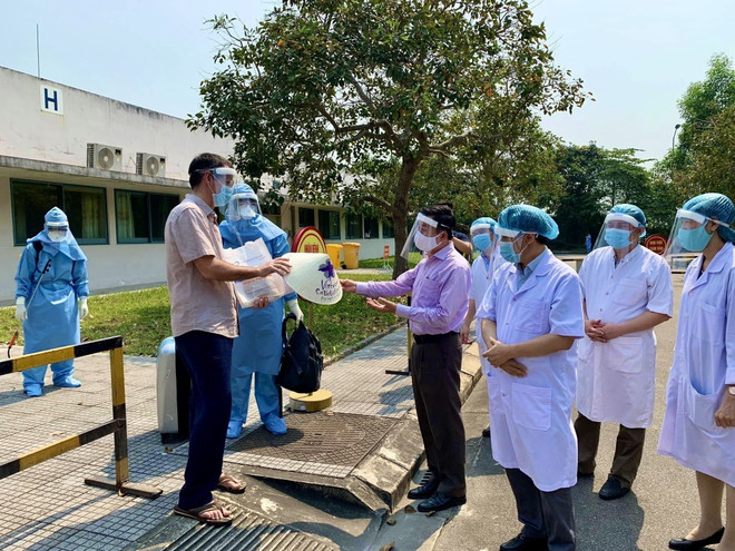 Dịch COVID-19: Bệnh nhân số 33 tại Thừa Thiên-Huế được xuất viện ảnh 1