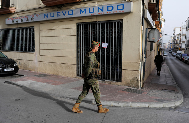 Tây Ban Nha có lẽ là nước đặt ra các quy tắc nghiêm ngặt nhất ở châu Âu. (Nguồn: Reuters) COVID-19: Những quy định nghiêm ngặt được các quốc gia đưa ra ảnh 2