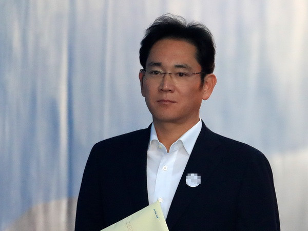 Phó Chủ tịch Tập đoàn Samsung được trả tự do với án tù treo ảnh 1