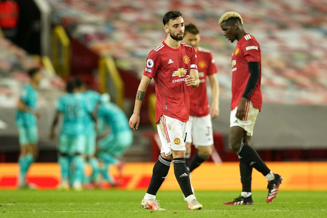 Ngược dòng hạ M.U, Liverpool áp sát tốp 4 Premier League ảnh 1