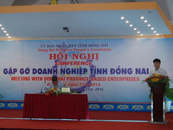 Quang cảnh buổi làm việc. (Ảnh: Sỹ Tuyên/Vietnam+) Chia sẻ khó khăn với doanh nghiệp bị thiệt hại tại Đồng Nai ảnh 1