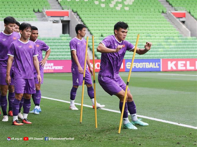 Đội tuyển Việt Nam tập luyện trở lại chuẩn bị tái đấu với Trung Quốc ảnh 1