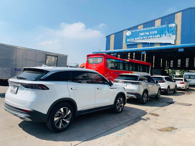Xe ôtô Trung Quốc tại một trạm đăng kiểm khu vực T.P Hồ Chí Minh. (Ảnh nguồn: FB) Ôtô mang thương hiệu Trung Quốc sẽ 'khuấy đảo' thị trường xe Việt? ảnh 3
