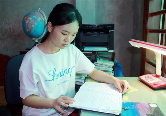 "Bí kíp" học tập độc đáo của á khoa toàn quốc khối D01 ảnh 1