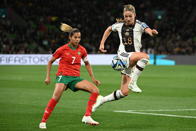 World Cup Nữ 2023: Khi những người mẹ cầu thủ mang con cùng đi thi đấu ảnh 1