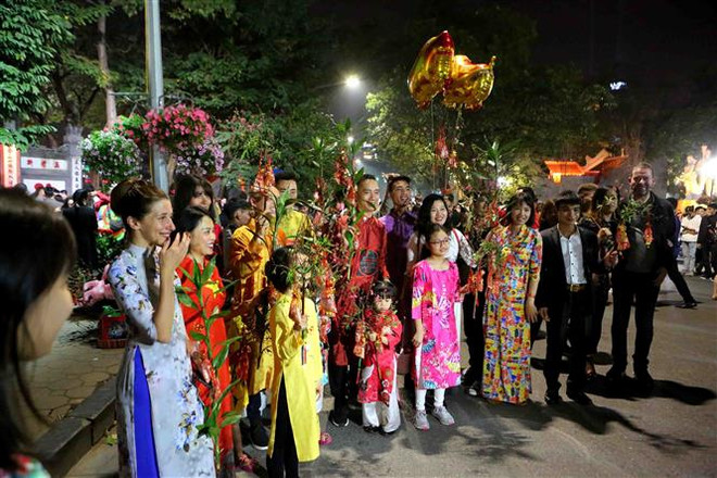 Đêm mùng 3 Tết, Bắc Bộ mưa nhỏ, Nam Trung Bộ và Nam Bộ thời tiết tốt ảnh 1