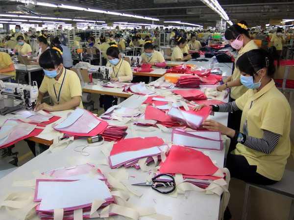 64 công nhân Công ty Simone nhập viện nghi ngộ độc thực phẩm ảnh 1