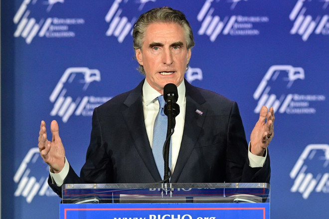 ttxvn_Doug Burgum_1511.jpg