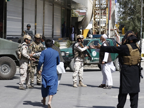 Afghanistan: IS nhận đứng sau vụ tấn công đền thờ Hồi giáo ở Kabul ảnh 1