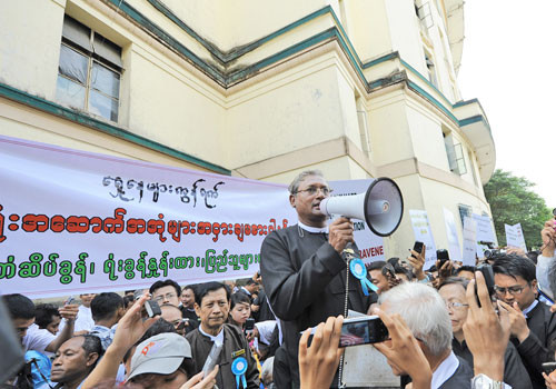 Luật sư của đảng cầm quyền Myanmar bị bắn chết tại sân bay ảnh 1