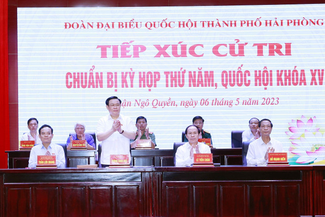 Chủ tịch Quốc hội tiếp xúc cử tri quận Ngô Quyền của Hải Phòng ảnh 3