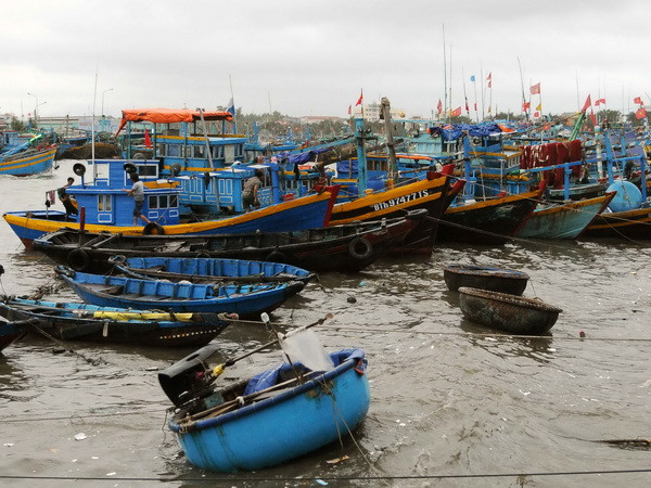 Áp thấp dịch chuyển chậm về phía Tây và hầu như ít di chuyển ảnh 1