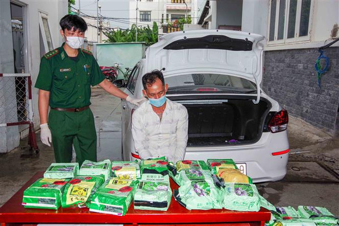 Bộ đội Biên phòng TP.HCM triệt phá vụ vận chuyển 20kg ma túy ảnh 1