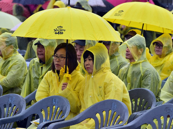 Pháp phóng thích con gái của chủ gia tộc sở hữu phà SEWOL ảnh 1