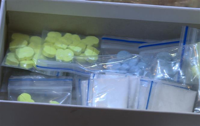 Hải quan Tân Sơn Nhất bắt 2,3kg ma túy gửi qua đường hàng không ảnh 1