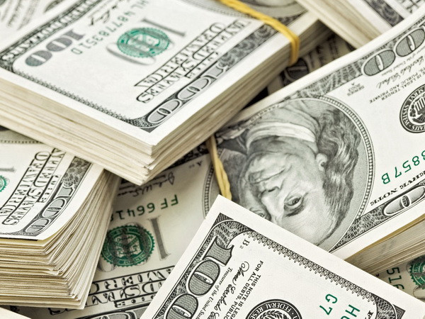 Tỷ giá trung tâm tăng, giá USD tại các ngân hàng "hồi phục" ảnh 1