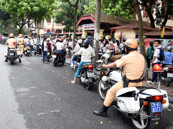 Tình hình giao thông của Hà Nội vẫn còn nhiều vấn đề bức xúc ảnh 1