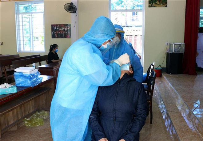 Hà Tĩnh: Xử phạt chủ quán karaoke vi phạm quy định phòng, chống dịch ảnh 1