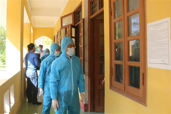 Ghi nhận thêm 2 ca mắc COVID-19 cách ly ngay sau khi nhập cảnh ảnh 1