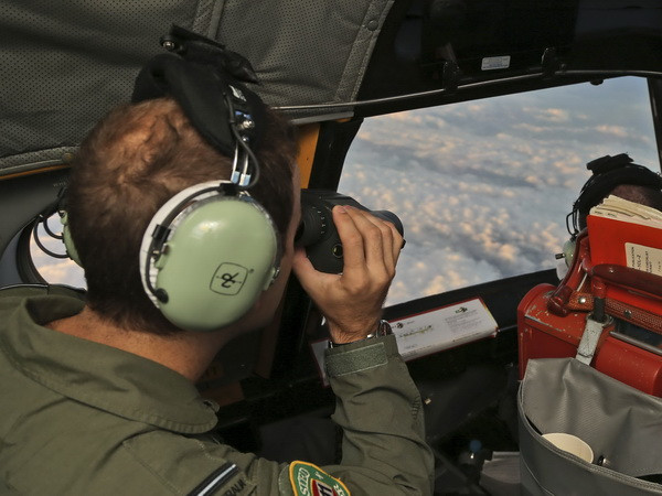 Australia mở rộng phạm vi tìm kiếm máy bay Malaysia ảnh 1