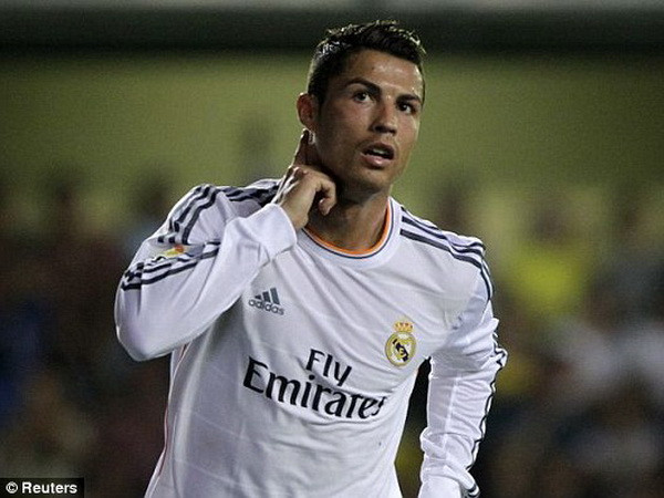 Tin tối 30/11: Ronaldo khiến Real lo, M.U quyết có Reus ảnh 1