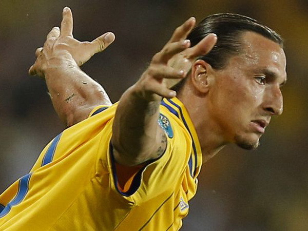 Tin tối 30/11: Ronaldo khiến Real lo, M.U quyết có Reus ảnh 3