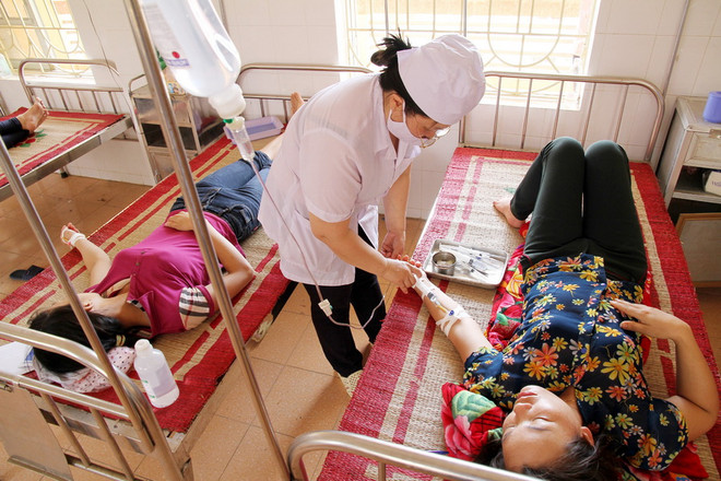 Gia Lai: 59 người ăn thịt bò chết bị ngộ độc phải nhập viện ảnh 1