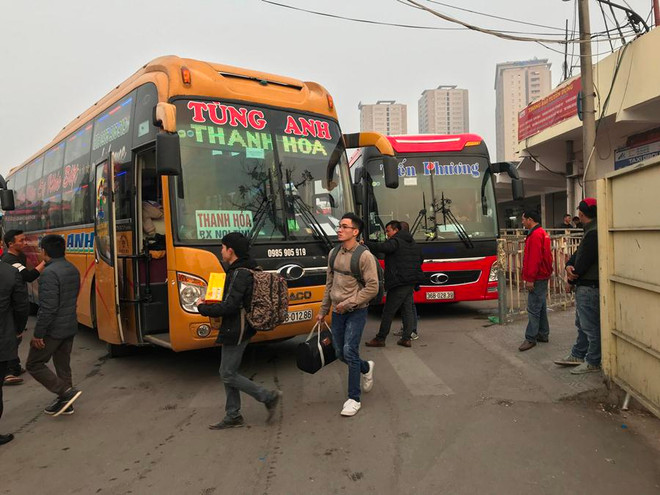 Cận Tết Mậu Tuất: Bến xe vắng lặng, thưa thớt người dân về quê ảnh 1