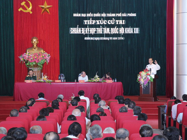 Thủ tướng Nguyễn Tấn Dũng tiếp xúc cử tri tại Hải Phòng ảnh 1