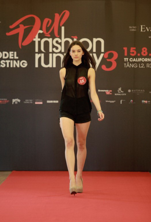 [Photo] Nhiều "mẫu Tây" muốn được diễn ở Đẹp Fashion Runway 3 ảnh 9