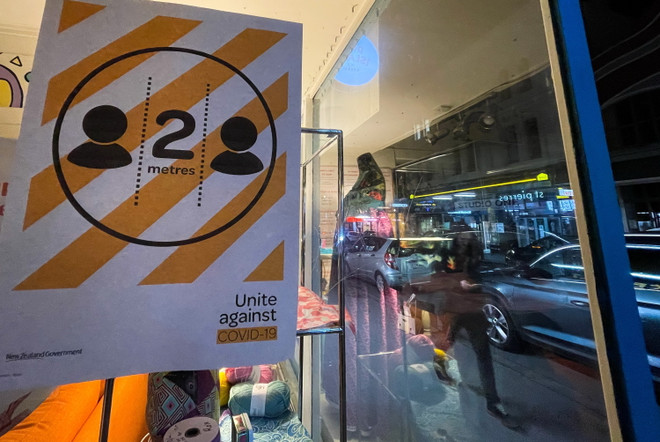 COVID-19: New Zealand tiếp tục phong tỏa toàn quốc thêm 4 ngày ảnh 1
