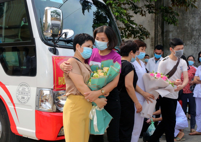 Thêm ba tỉnh cử cán bộ y tế hỗ trợ Đồng Nai phòng, chống dịch ảnh 2
