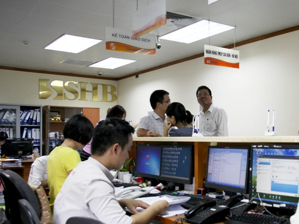 Hàng loạt mã cổ phiếu trượt giá, VN-Index lao dốc về mức 1.138 điểm ảnh 1