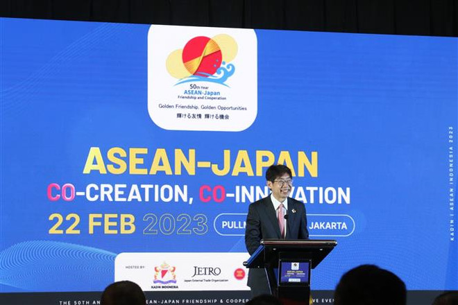 Đại sứ Kiya Masahiko, Phái đoàn Nhật Bản tại ASEAN, phát biểu tại Hội nghị. (Ảnh: Đào Trang/TTXVN) ASEAN-Nhật Bản hướng tới tầm nhìn vì một xã hội an toàn, thịnh vượng ảnh 1