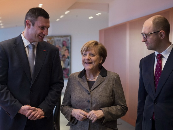 Đức sẵn sàng hỗ trợ Ukraine giải quyết khủng hoảng chính trị ảnh 1