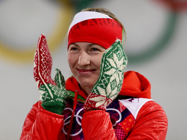 VĐV Domracheva được trao danh hiệu “Anh hùng Belarus” ảnh 1