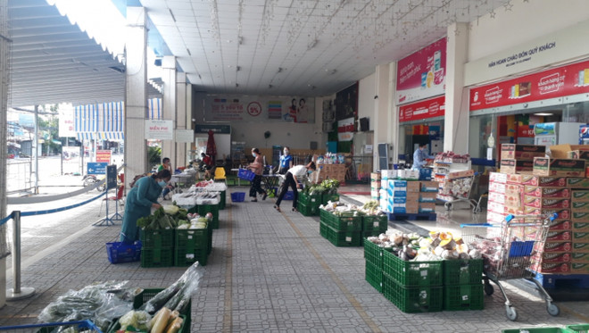 Cần Thơ: Áp dụng mô hình bán hàng theo combo ở các quầy lưu động ảnh 1