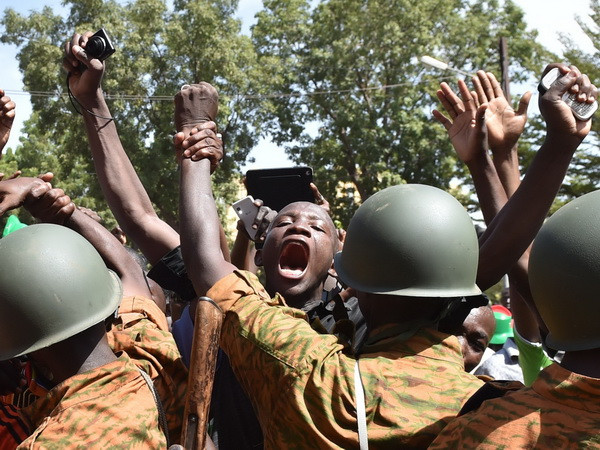 Mỹ hối thúc quân đội Burkina Faso chuyển giao quyền lực ảnh 1
