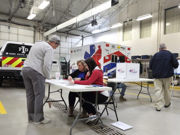 Moskva lên tiếng vụ Mỹ cáo buộc 12 công dân Nga can thiệp bầu cử ảnh 1