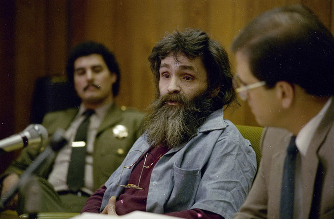 Tội phạm giết người hàng loạt Charles Manson sắp kết hôn ảnh 2